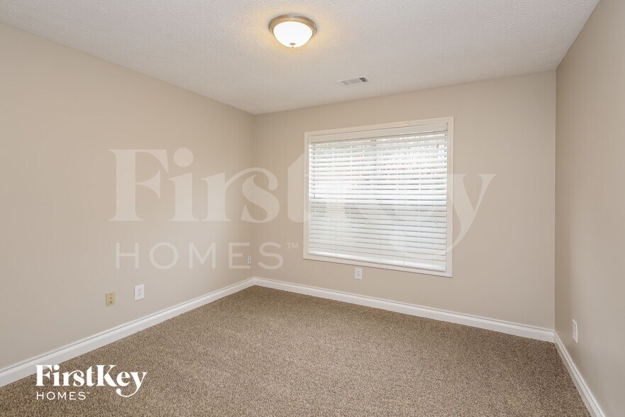 Building Photo - 861 Georgetown Dr