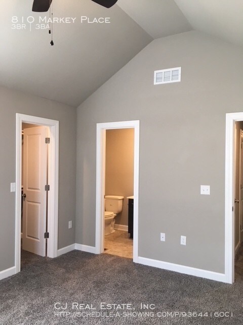 Building Photo - 810 Markey Pl