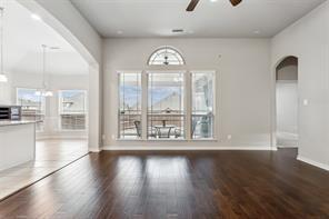 Building Photo - 909 Foxtail Dr