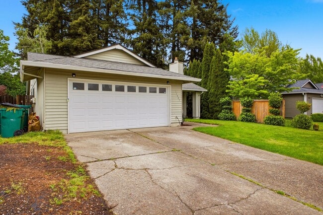 Building Photo - 17563 SW Granada Dr