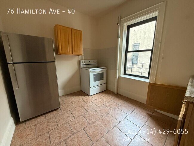 Building Photo - 76 Hamilton Ave