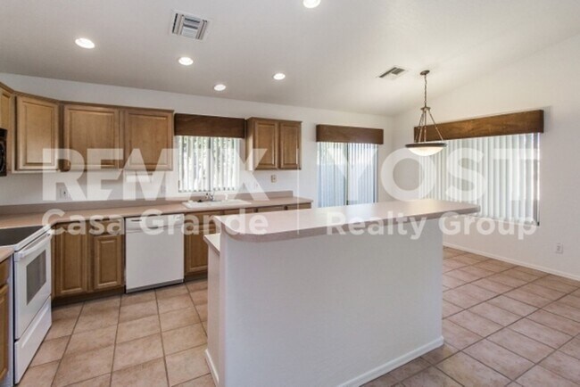 Building Photo - Greenbelt-Backed Home with Bright, Spacious Interiors!