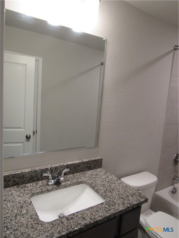 Building Photo - 10018 Kensley Rose Dr