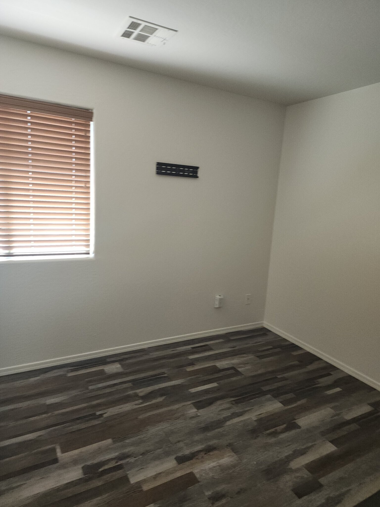 Building Photo - 36455 W Alhambra St