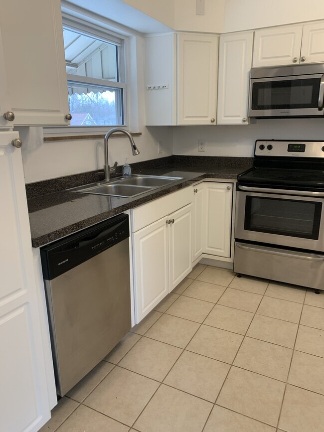 Building Photo - 5073 Grosse Pointe Ln