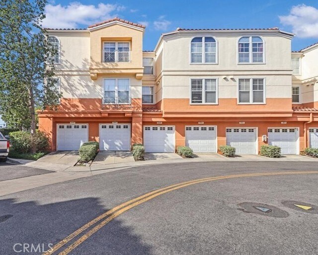 Building Photo - 1095 S San Marino Way