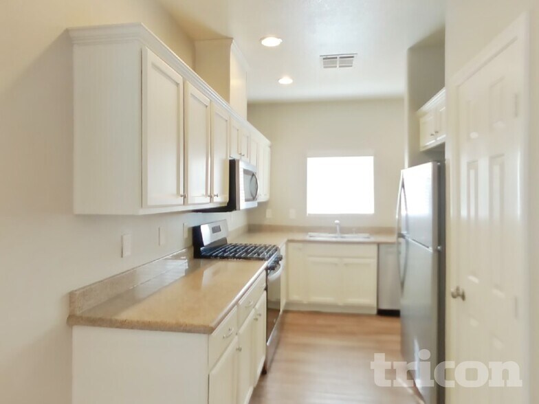 Building Photo - 5142 Piazza Cavour Dr