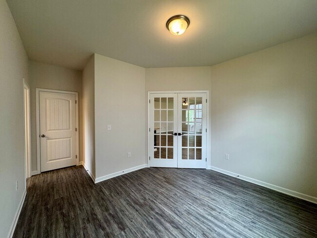 Building Photo - Brantley Place