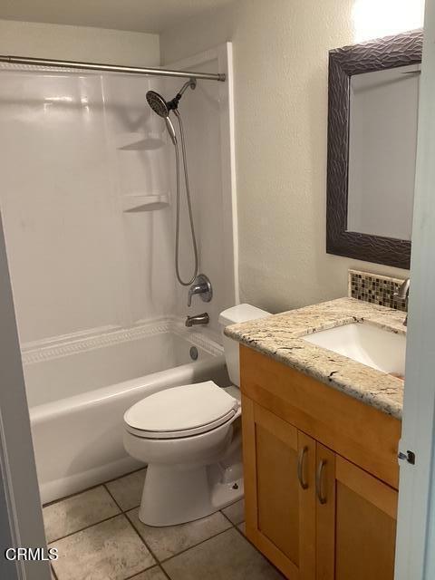 Building Photo - 410 Las Palomas Dr