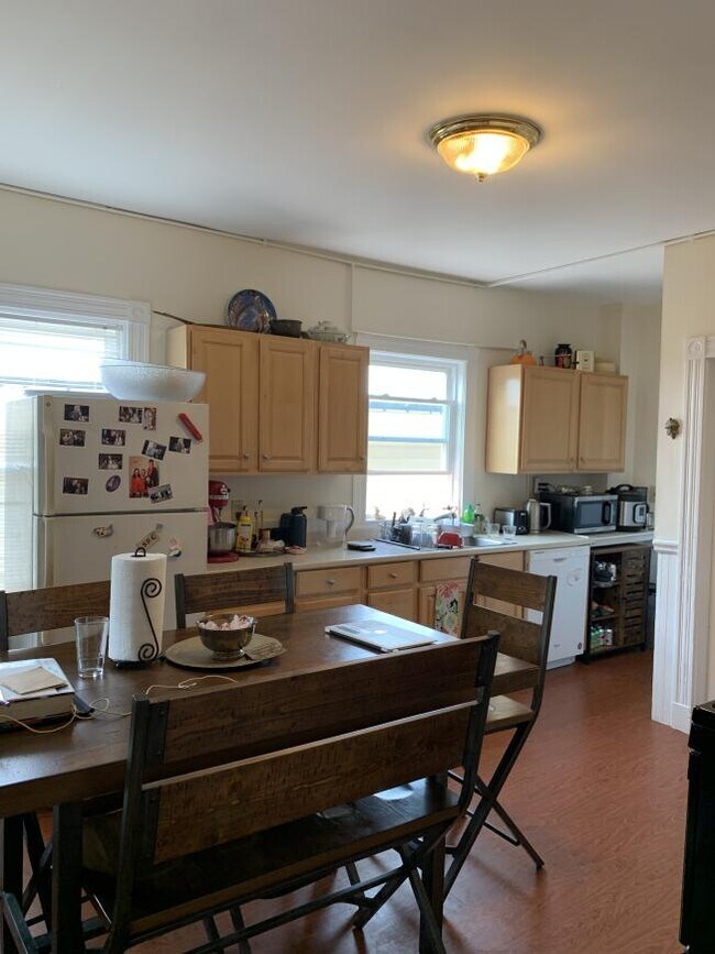 Building Photo - 4.0 bedroom in Somerville Massachusetts 02143