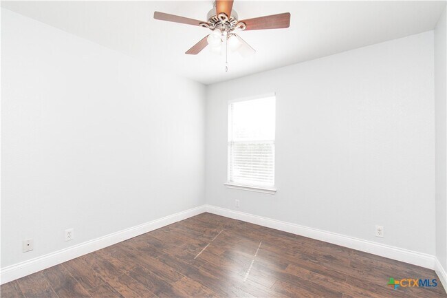 Building Photo - 283 Cordero Dr