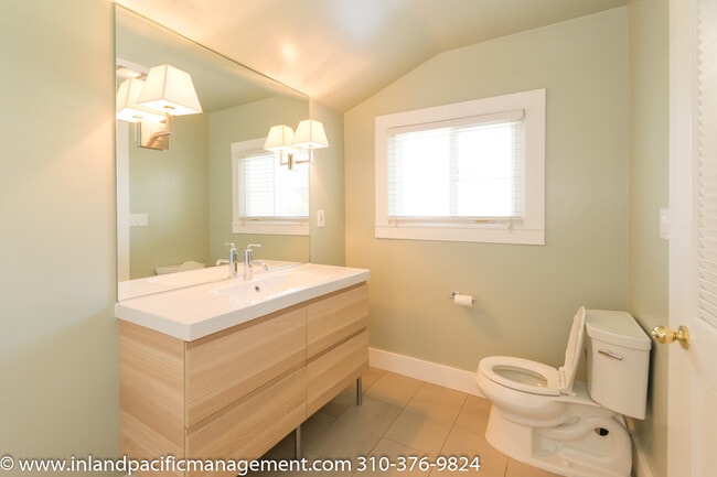 Building Photo - Remodeled 3 Bedroom Home with Large Yard -...