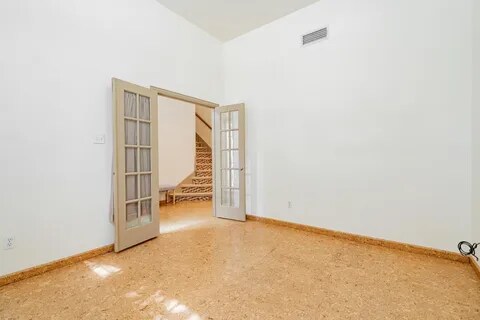 Building Photo - 300 Turtle Ct