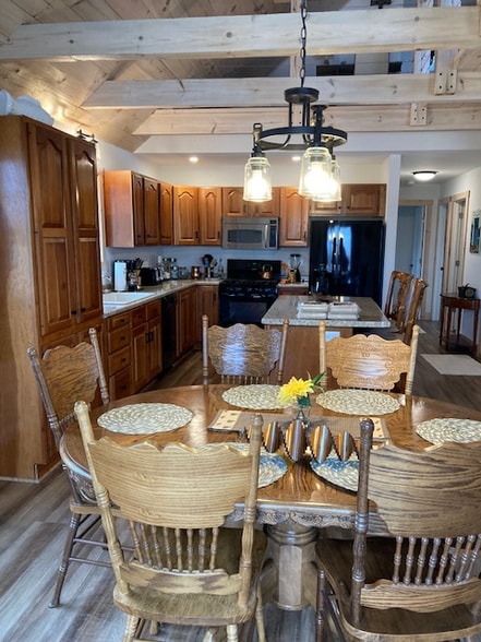 Building Photo - 280 Quarry Rd