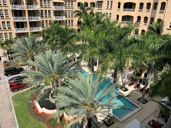 Building Photo - 3001 NE 185th St