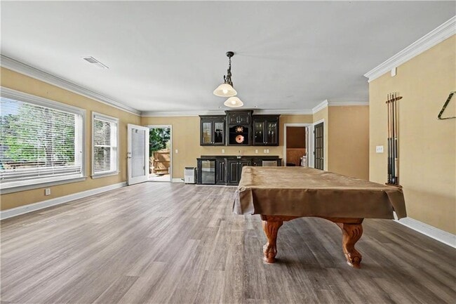 Building Photo - 4026 Palisades Main