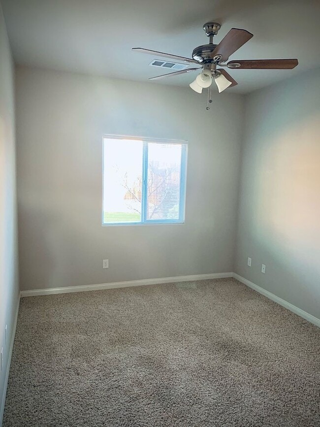 Building Photo - Beautiful Home in Northwest Bakersfield - ...