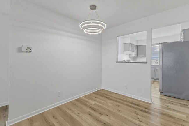 Building Photo - 4054 Stonehenge Dr