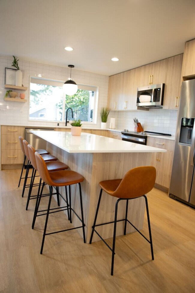 Building Photo - 3921 I St