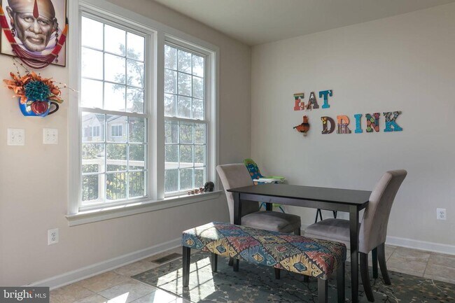 Building Photo - 42607 Offenham Terrace