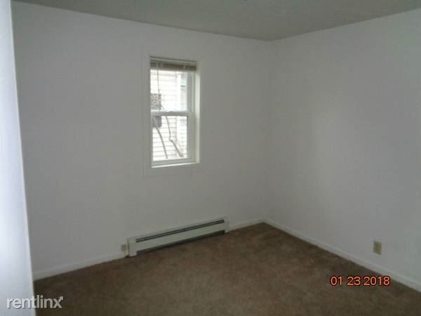 Building Photo - 3 br, 1 bath House - 356 Mercer Ave