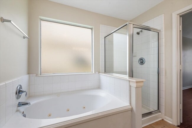 Building Photo - 6023 Barany Ct