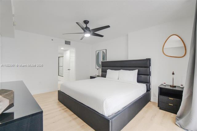 Building Photo - 1200 Brickell Bay Dr