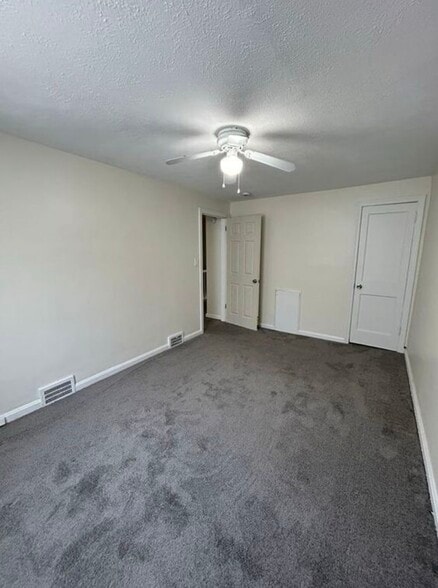 Building Photo - 4056 Northfield Rd