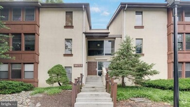 Building Photo - 9653 White Acre Rd