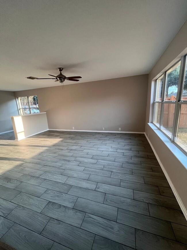 Living Room - 4811 Pebble Bluff Ln