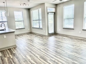 Building Photo - 3788 Richmond Ave.