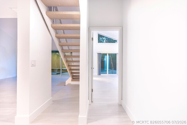 Building Photo - 7860 Stanway Pl