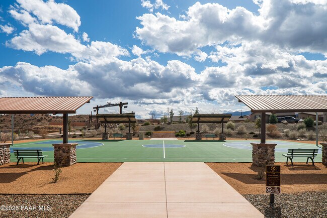 Building Photo - 832 Eugene Rd