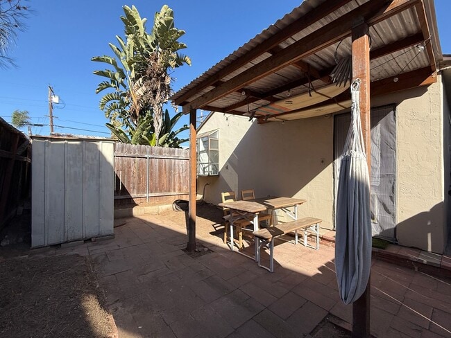 Building Photo - Pacific Beach 1 Bed/1 Bath Studio with Backyard