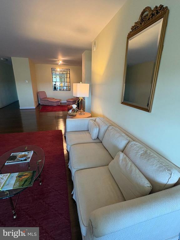 Building Photo - 5101 River Rd