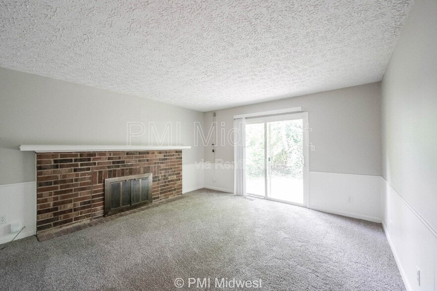 Building Photo - 3026 Osceola Ln
