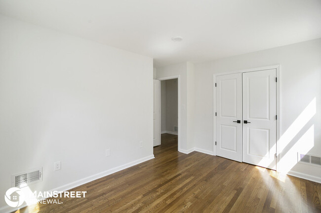 Building Photo - Welcome Home!