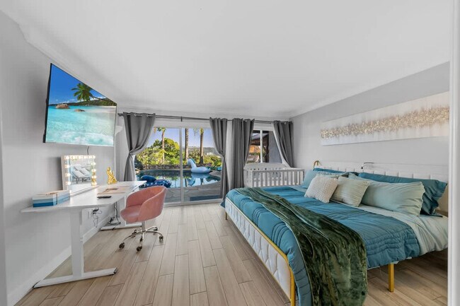 Building Photo - 9737 Benavente Pl