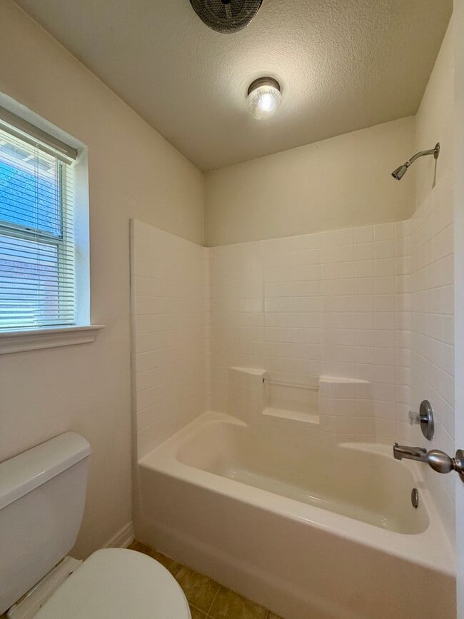 Building Photo - 620parkl