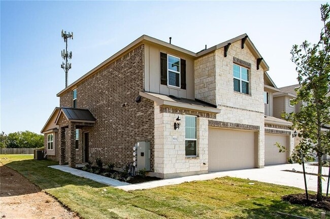 Building Photo - 502 Fiery Skipper Dr