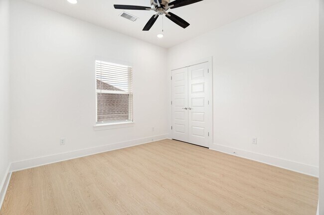 Building Photo - The Aspen at Been Road Villas 3 Bed, 2 Bath