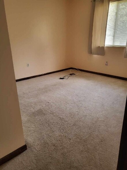 Bedroom 1 fits a king size bed - 10871 SW 90th Ct