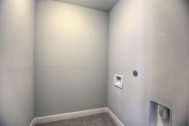 Building Photo - 179 Kendrick Pines Blvd