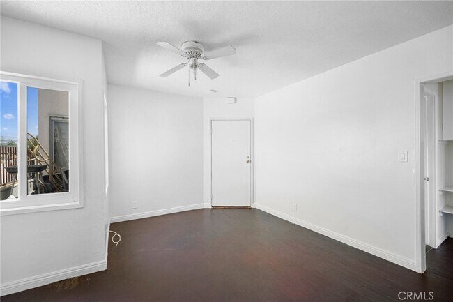 Building Photo - 6634 Lankershim Blvd