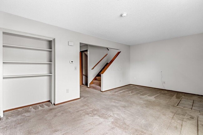 Building Photo - 1690 Watertower Dr