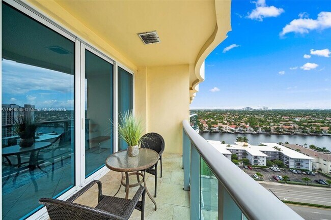 Building Photo - 2501 S Ocean Dr