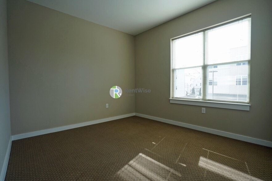 Building Photo - 625 McGrath Hwy