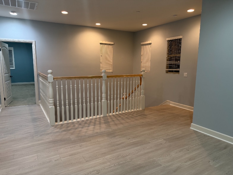 Building Photo - 161 Coyote Brush