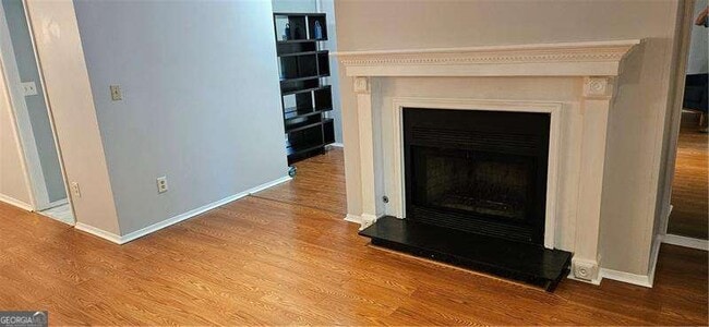 Building Photo - 207 Cumberland Ct SE