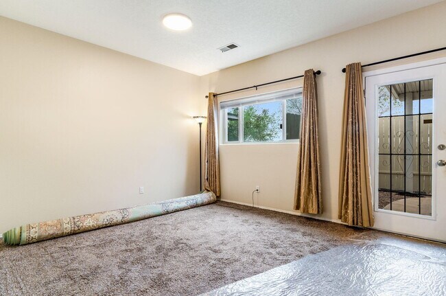 Building Photo - 1221 Paisano St NE